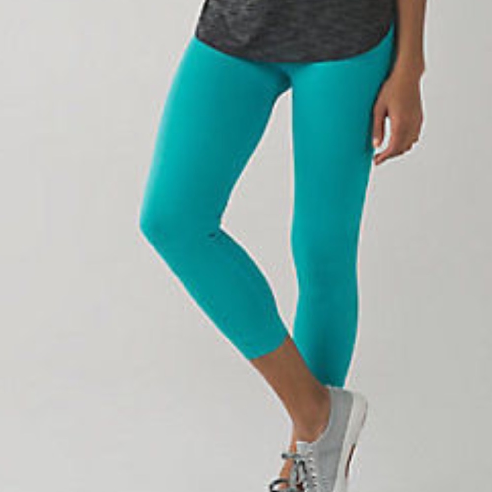 Lululemon teal cropped leggings pants 6
